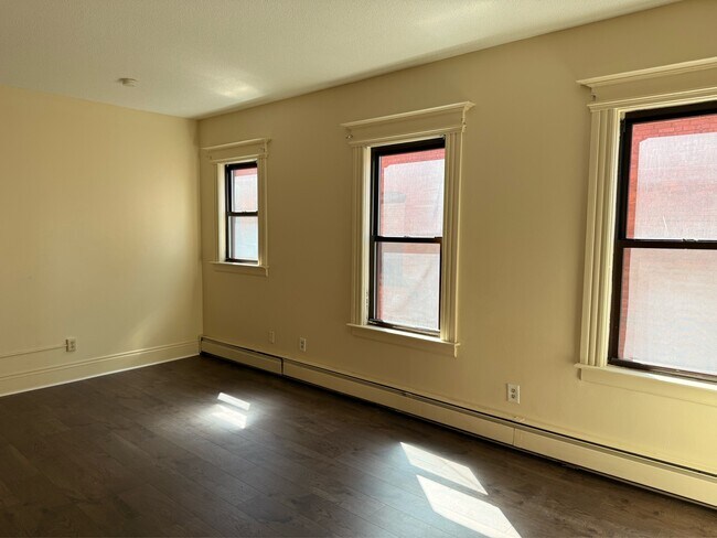 Building Photo - 54-56 Congress St