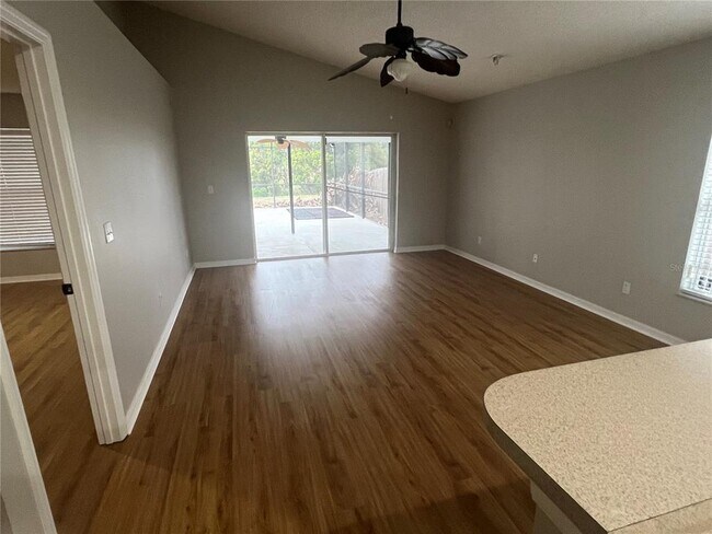 Building Photo - 1063 Bluegrass Dr