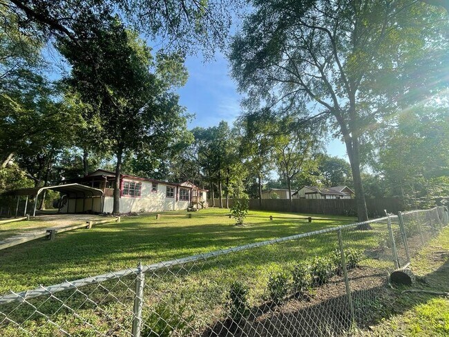 Building Photo - 16407 N Ravenswood Dr