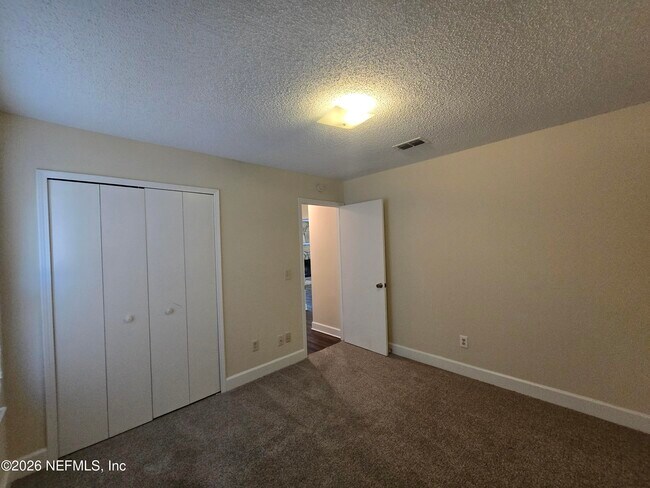 Building Photo - 6941 Huntington Woods Cir W