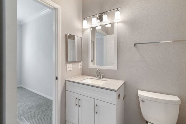 Building Photo - Luxury Resort-Style Townhome in Tuscany at...