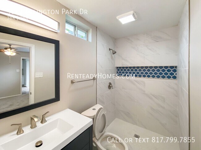 Building Photo - 5647 Arlington Park Dr