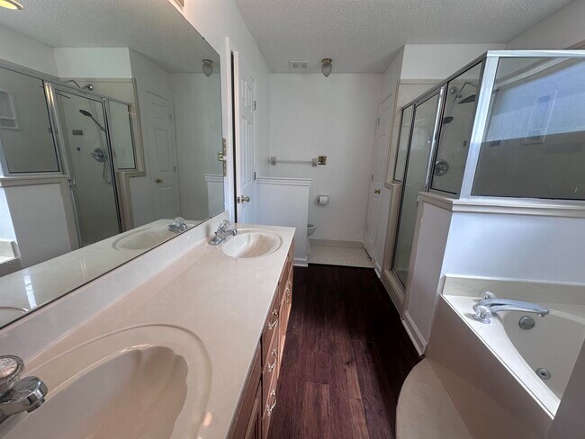 Building Photo - 8305 Crimson Creek Dr