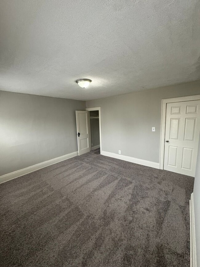 Building Photo - 149-151-151 E Woodrow Ave