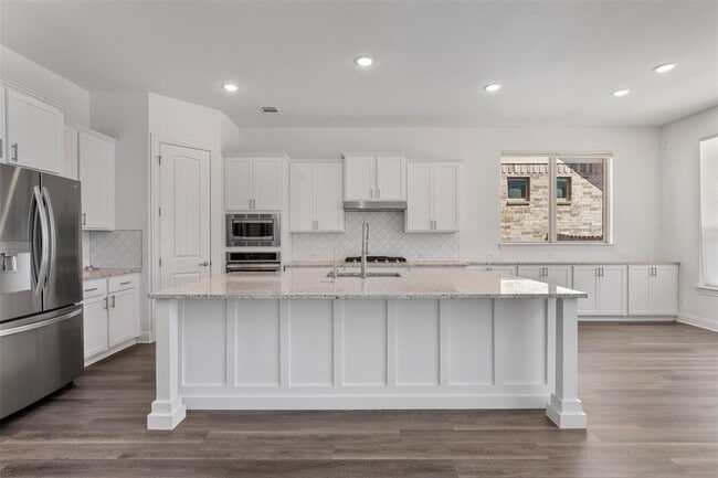 Building Photo - 724 Landing Ln