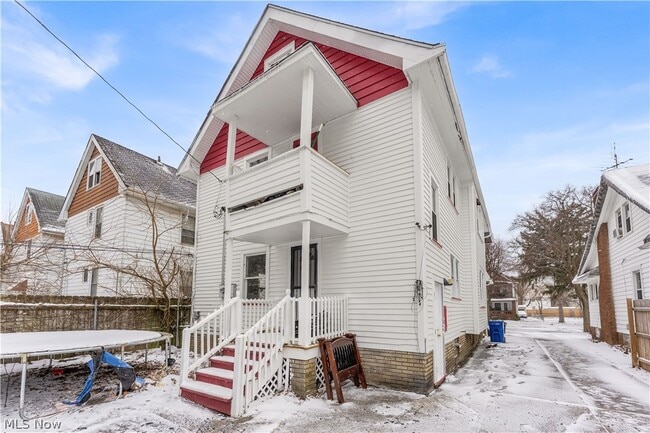 Building Photo - 1063 E 171st St