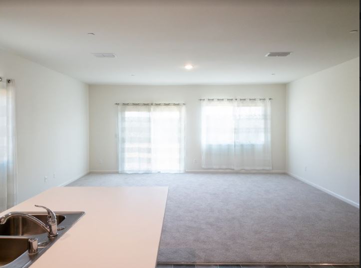 Building Photo - 4264 Lasalle Dr