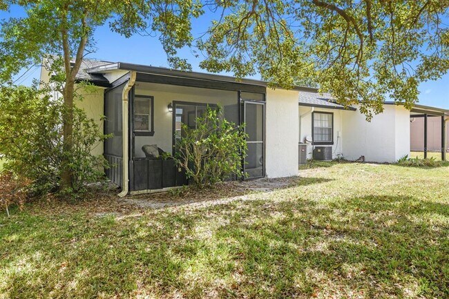 Building Photo - 811 W Magnolia St