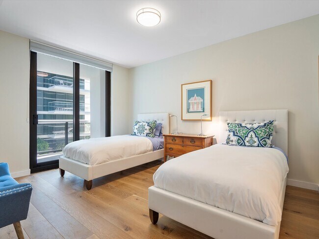 Building Photo - 9455 Collins Ave