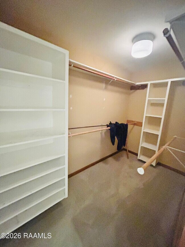 Building Photo - 604 Briargate Cir
