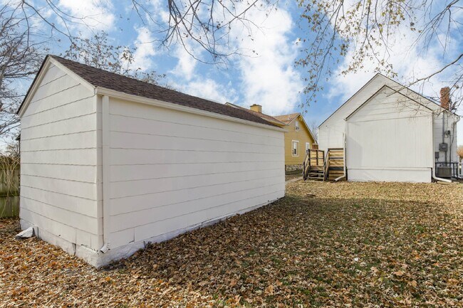 Building Photo - Charming 4-Bedroom Home in Kansas City, MO...