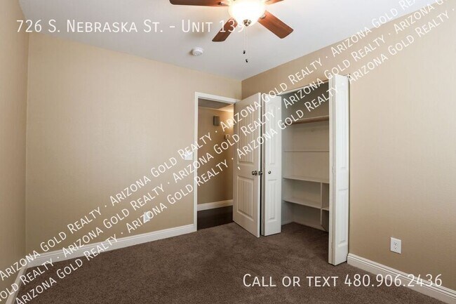 Building Photo - 726 S Nebraska St