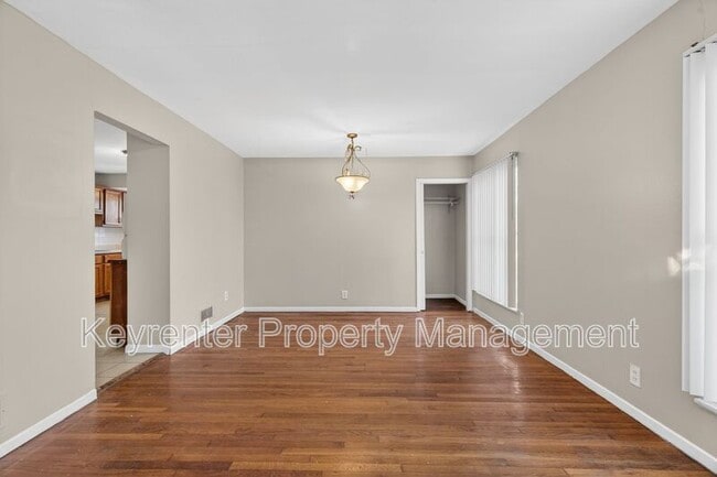 Building Photo - 10115 Saffron Dr