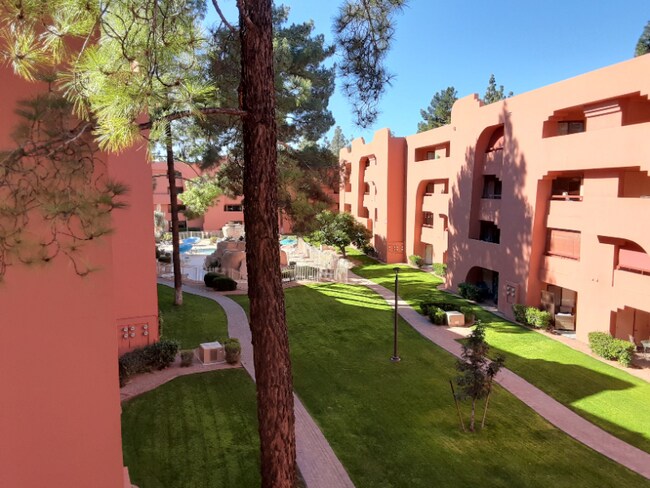 Building Photo - 12222 E Paradise Dr