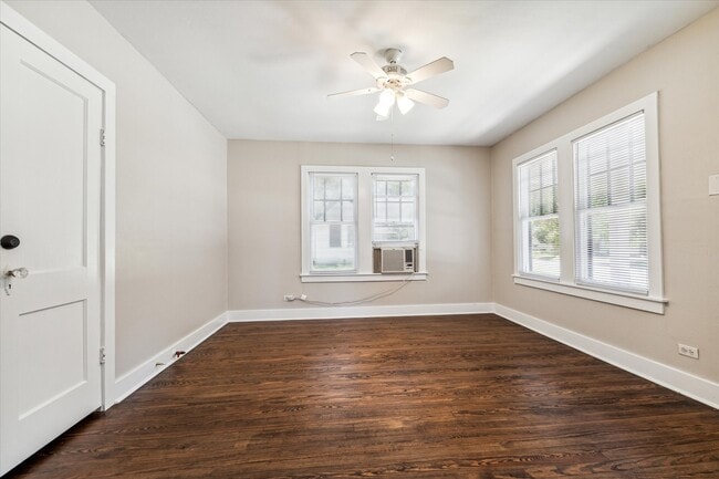 Building Photo - 422 Silliman St