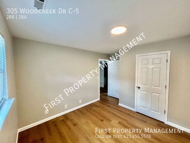 Building Photo - 305 Woodcreek Dr C