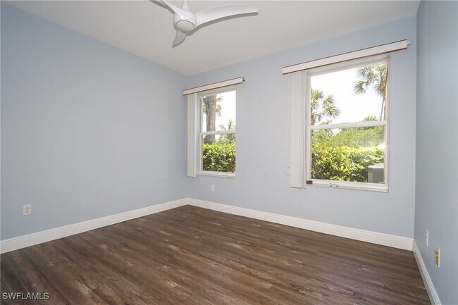 Building Photo - 14801 Park Lake Dr