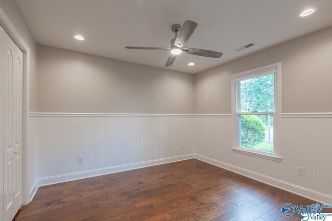 Building Photo - 103 Brownstone Dr