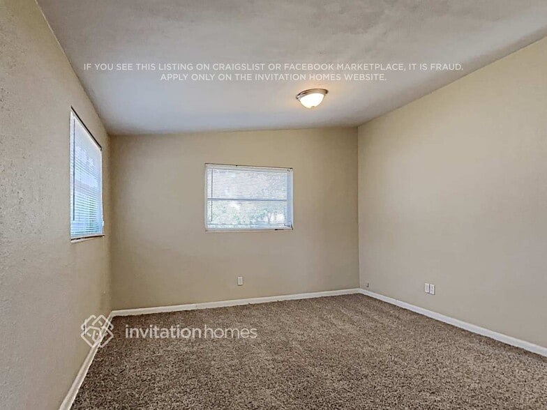 Building Photo - 2209 Curtis Dr S