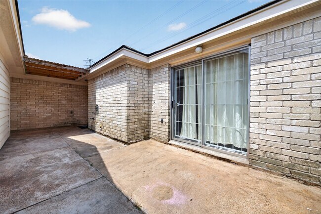 Building Photo - 4131 Baynard Dr