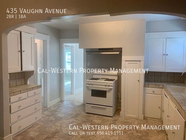 Building Photo - 435 Vaughn Ave
