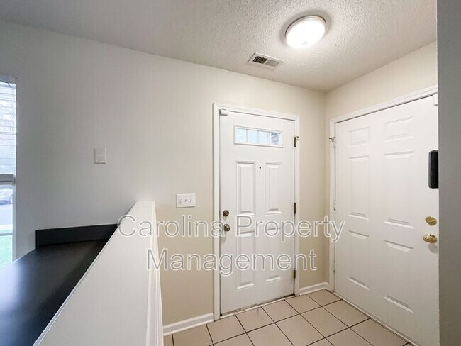 Building Photo - 217 Arlington Downs Blvd