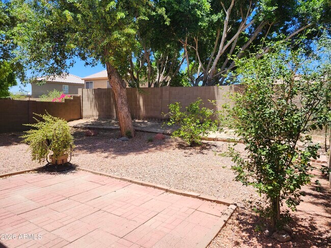 Building Photo - 6424 W Saddlehorn Rd