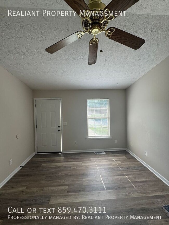 Building Photo - 303 Parker Pl