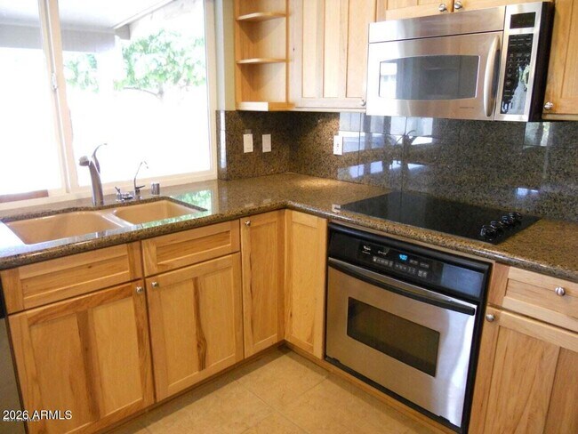 Building Photo - 15821 N 9th Pl