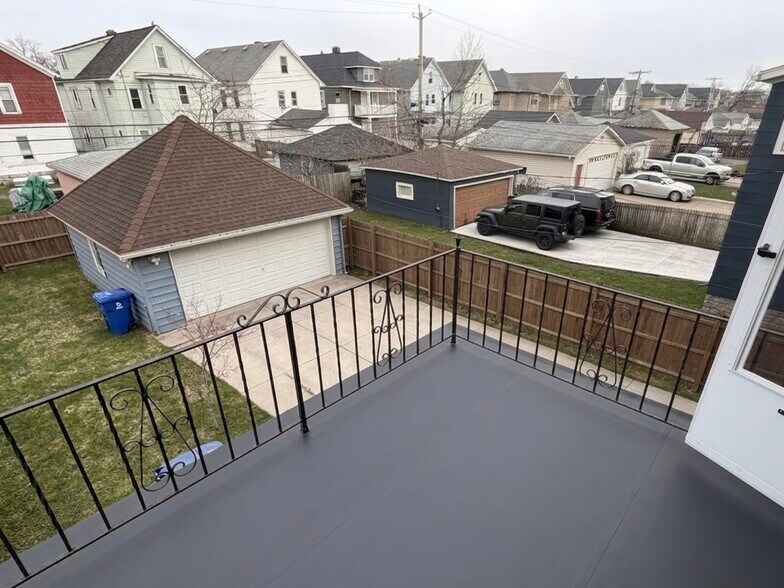 Building Photo - 77 Lovering Ave