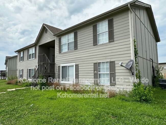 Building Photo - 838 Saddlewood St