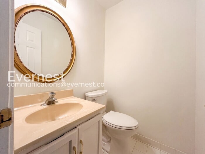 Building Photo - 2665 Holcomb Springs Dr