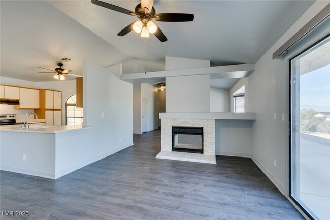 Building Photo - 1670 Rocking Horse Dr