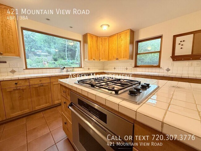 Building Photo - 421 Mountain View Rd