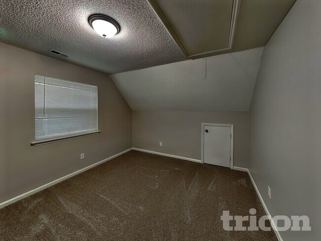 Building Photo - 6000 Whitewater Dr