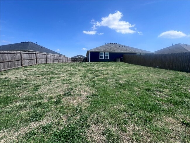 Building Photo - 2802 N Teresa Dr