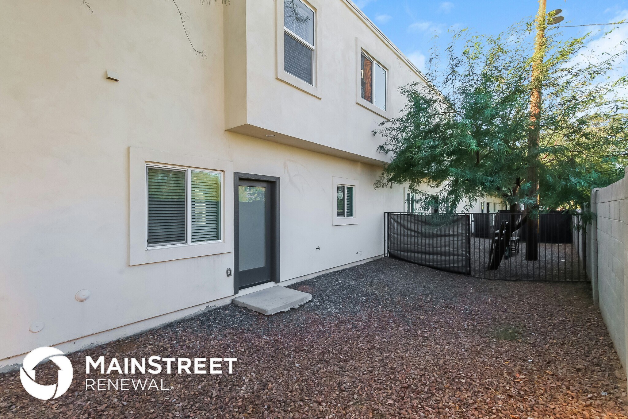 Building Photo - 2000 N 36th St