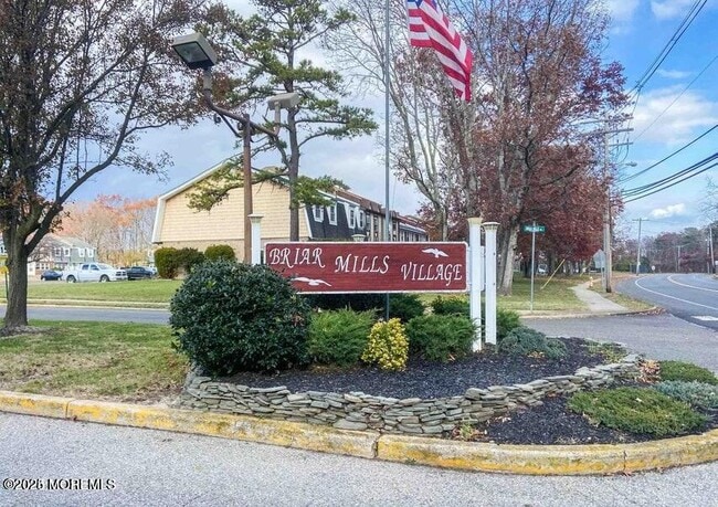 Building Photo - 53 Briar Mills Dr