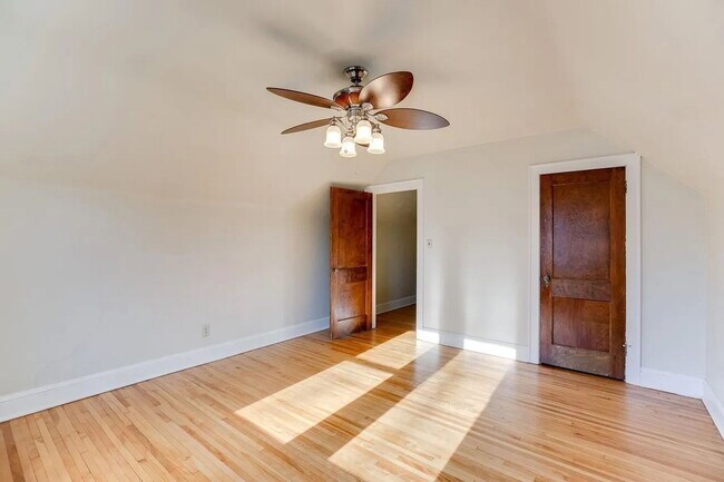 Building Photo - 1164 Randolph Ave