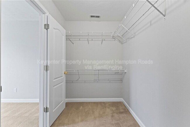 Building Photo - 5129 Maracas Arch