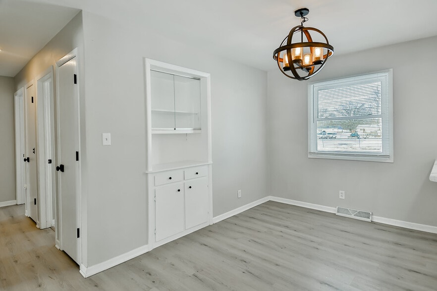 dining room - 1828 Juniper Ln