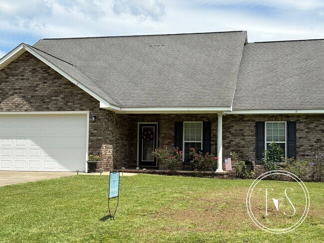 Building Photo - RATE DROP ALERT (WAS $2400/MONTH) and FALL...
