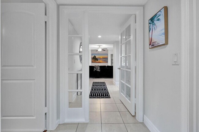 Building Photo - 12641 Westhampton Cir