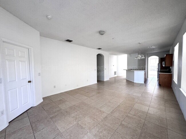 Building Photo - 14460 Huntcliff Park Way