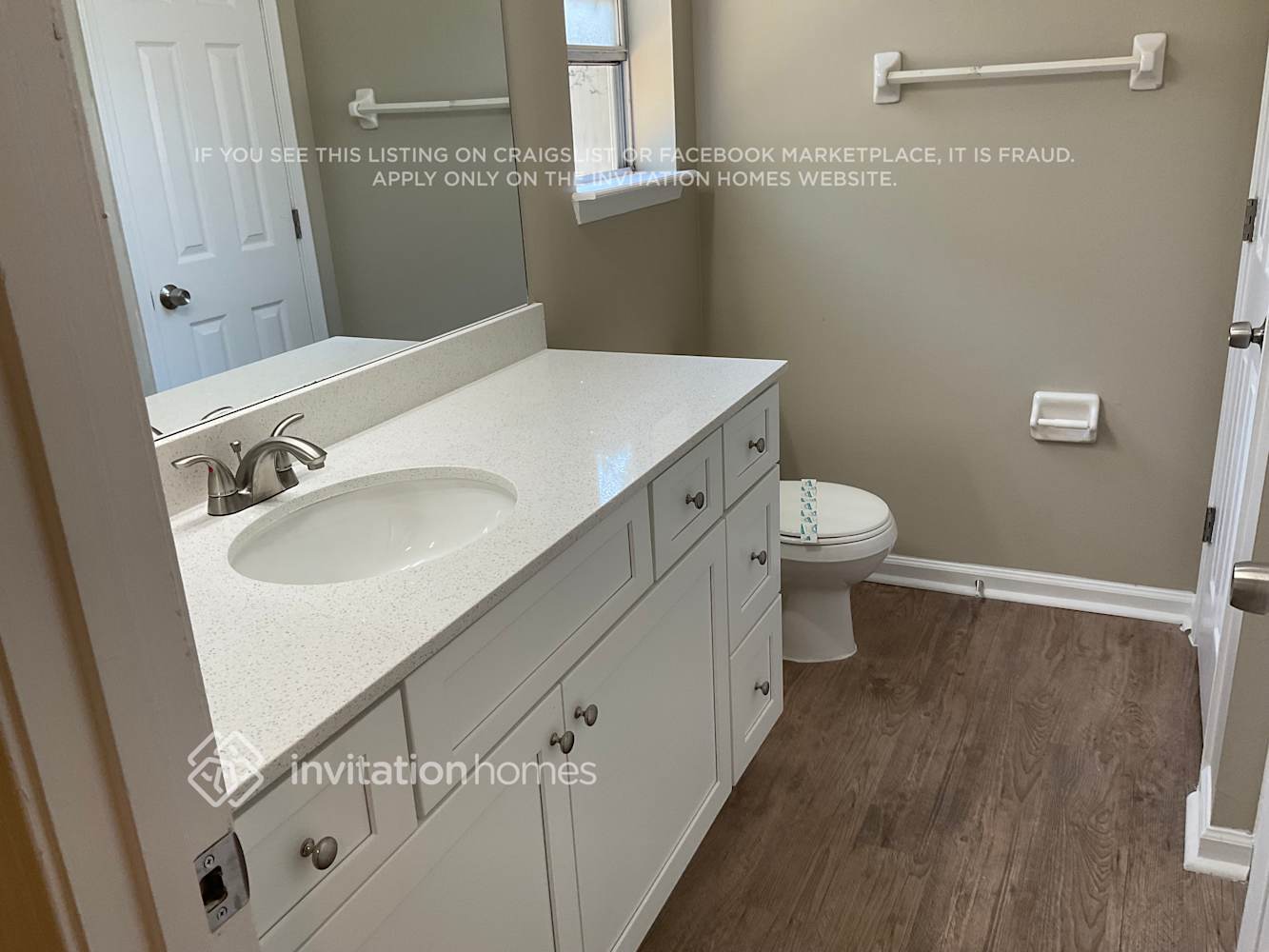 Building Photo - 2999 Mikris Dr E