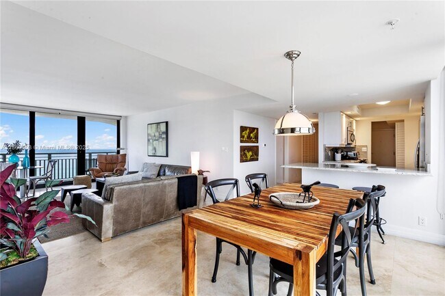 Building Photo - 3000 N Ocean Dr