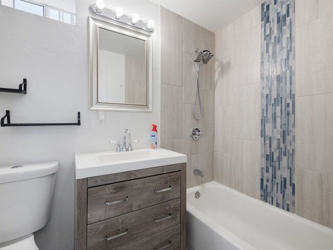 Building Photo - PRICE REDUCTION! – Cats and pets accepted!!