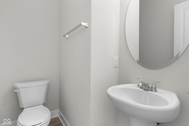 Building Photo - 812 Kinzer Ave