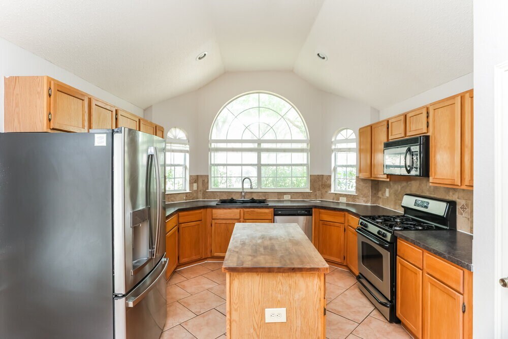 Building Photo - 4708 Misty Ridge Dr