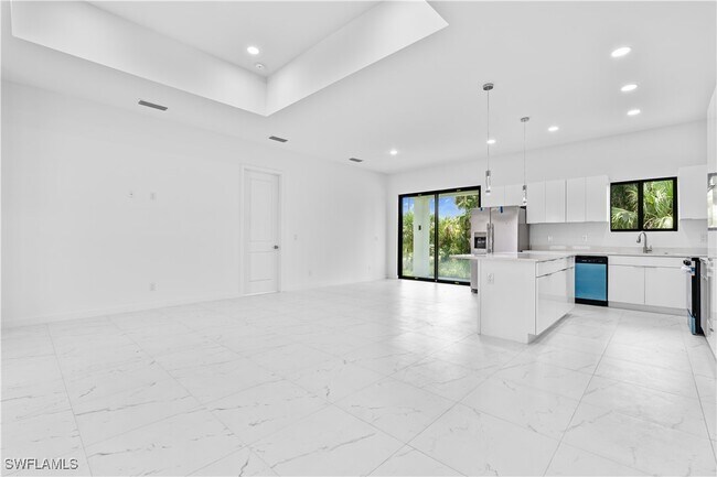 Building Photo - 2601 Karen Cir